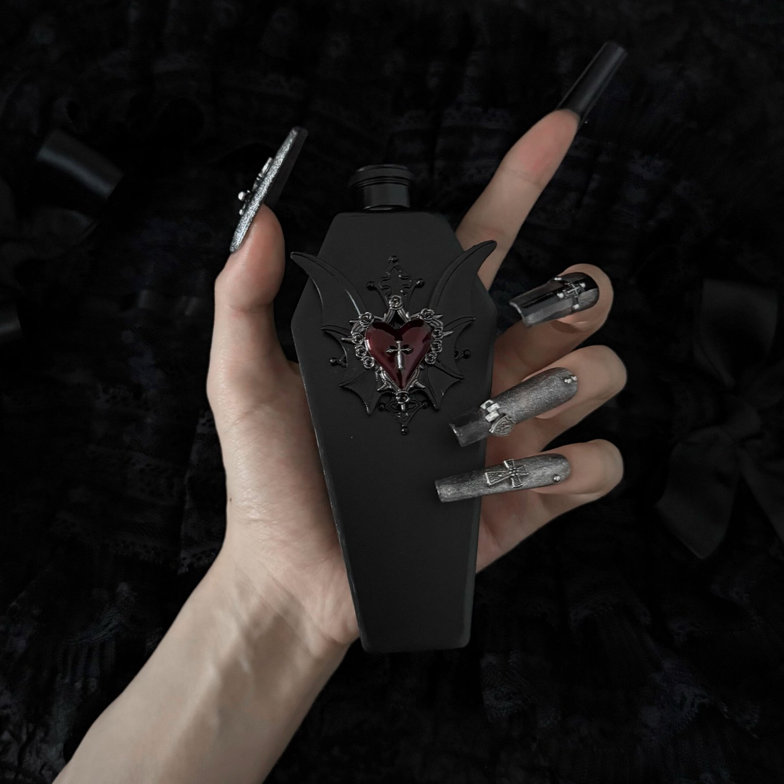 Blood Moon Gothic Stainless Steel Hip Flask - Image 2