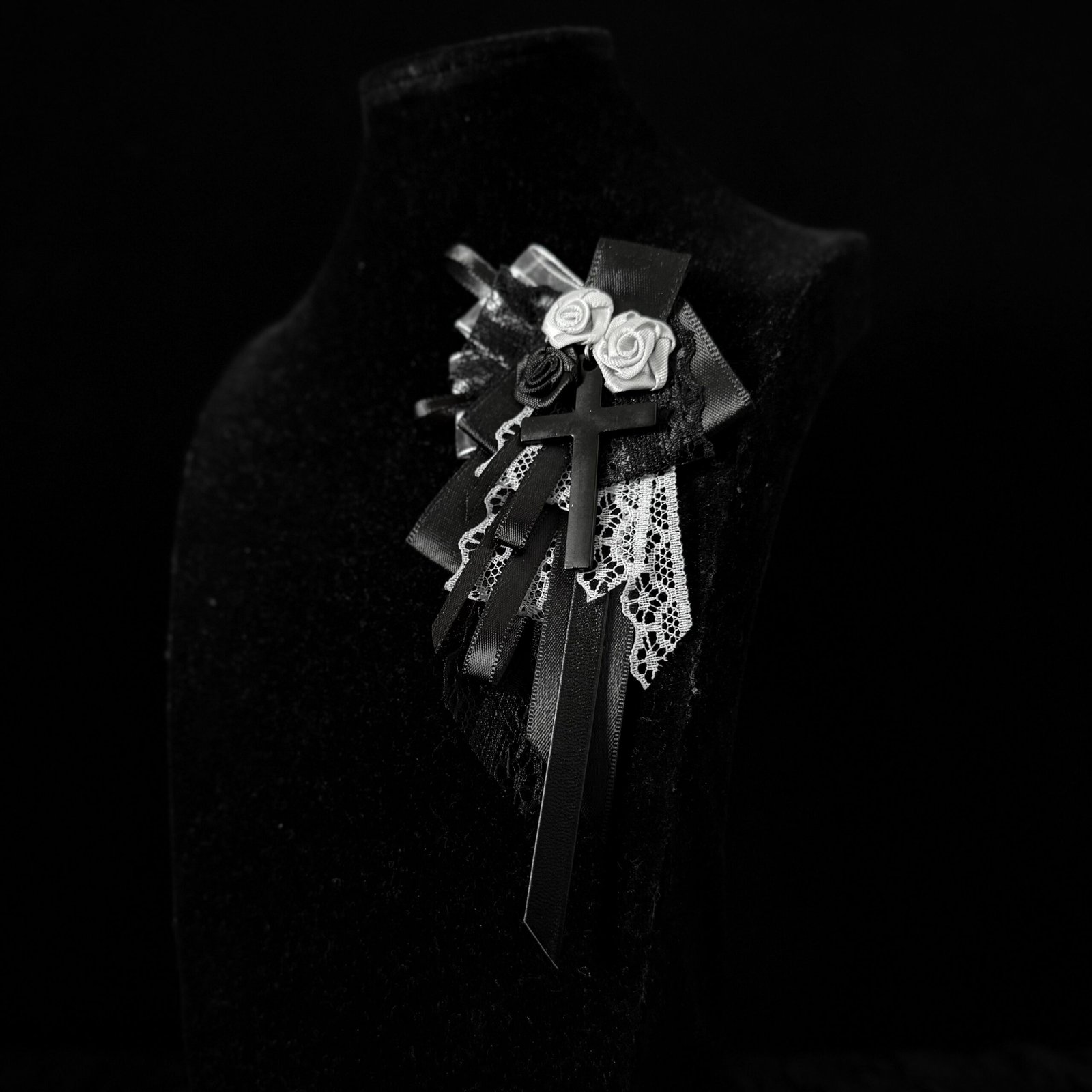 Black & Ivory Rose Gothic Ribbon Brooch - Image 3