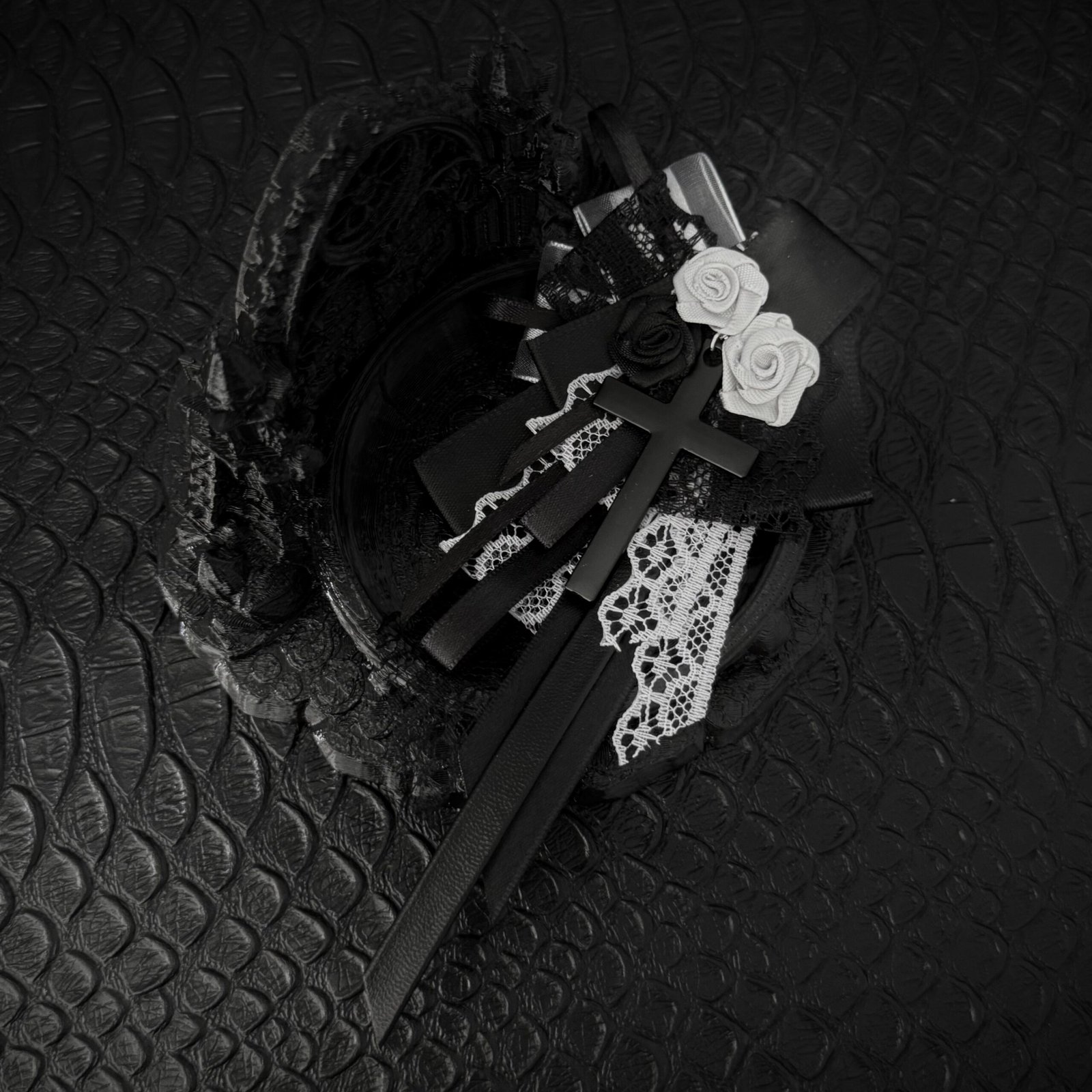 Black & Ivory Rose Gothic Ribbon Brooch - Image 7